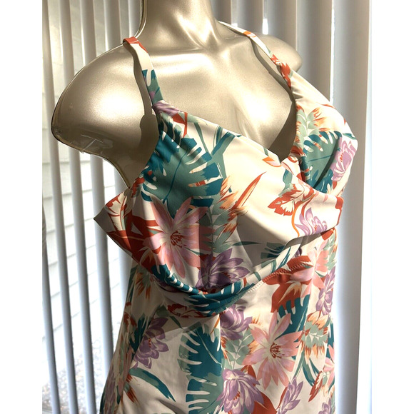 NWT Raisins Curve White And Lavender Purple Tankini Bathing Suit Top Size 2X - Picture 6 of 10